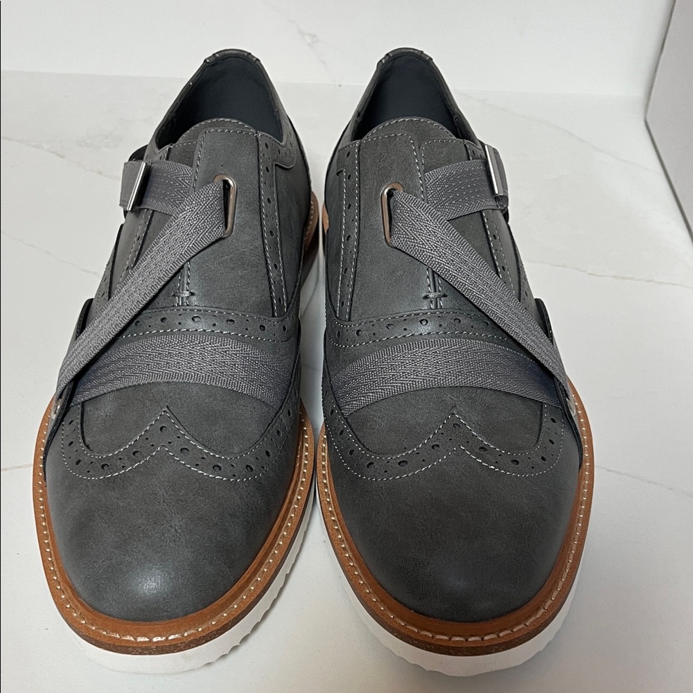 Jump J 75  Dark Gray Oxfords with Brown and White Sole Size 10
